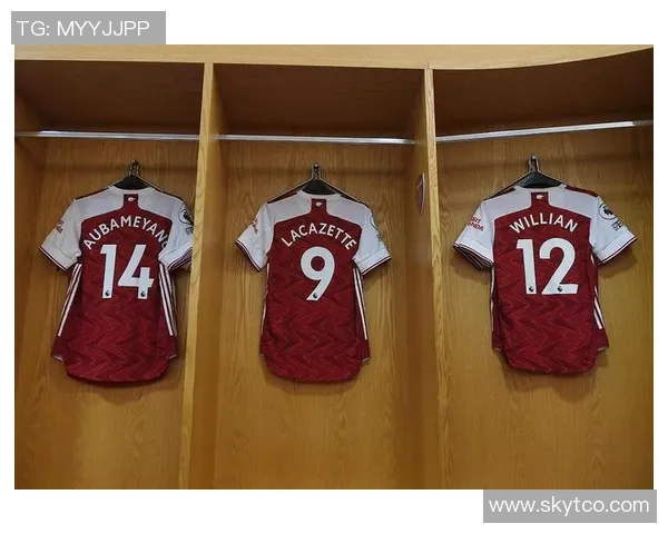 足球四号球衣传奇球星盘点与历史影响分析